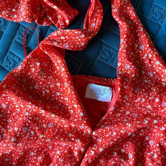 Halter top, new - Picture 2 of 5